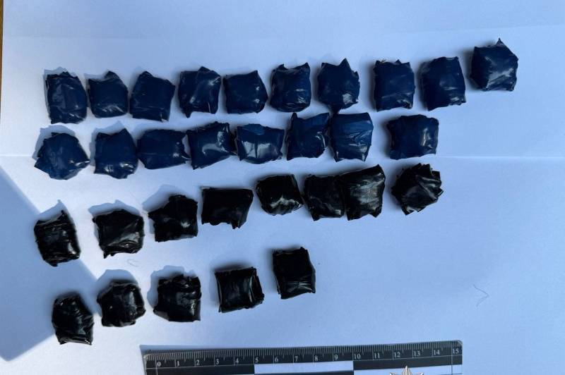 У Вінницькому районі поліцейський офіцер затримав наркозакладчика з 35 пакетами амфетаміну