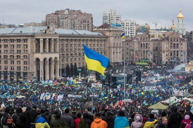 Довічні виплати та знижки: Кабмін пропонує пільги учасникам Революції Гідності