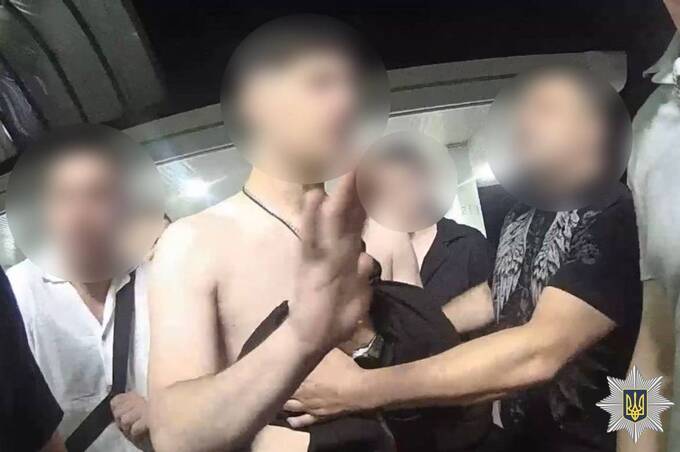 У Вінниці затримали групу чоловіків за опір поліції: що відомо