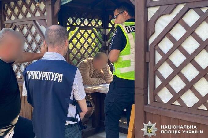 На Вінниччині держреєстраторку ЦНАП викрили у зловживанні повноваженнями