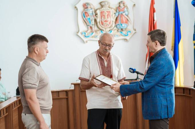 Автомобіль для ветерана та волонтера: у Вінниці відзначили Вільгельма Кройца