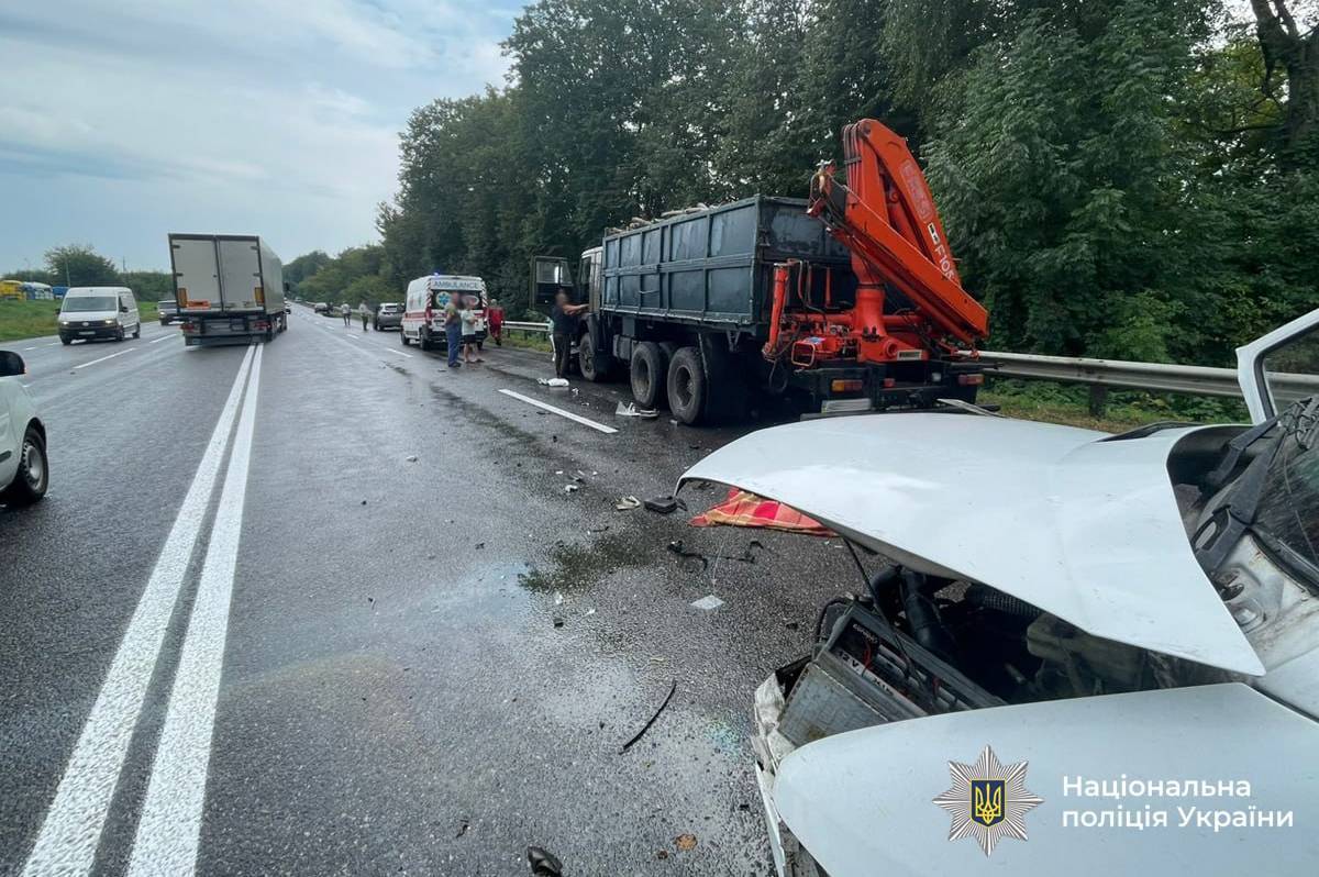Смертельна ДТП у Вінницькому районі: одна людина загинула, є постраждалі