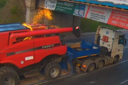 Завдяки камерам відеоспостереження затримано водія, який спричинив обрив тролейбусної мережі 