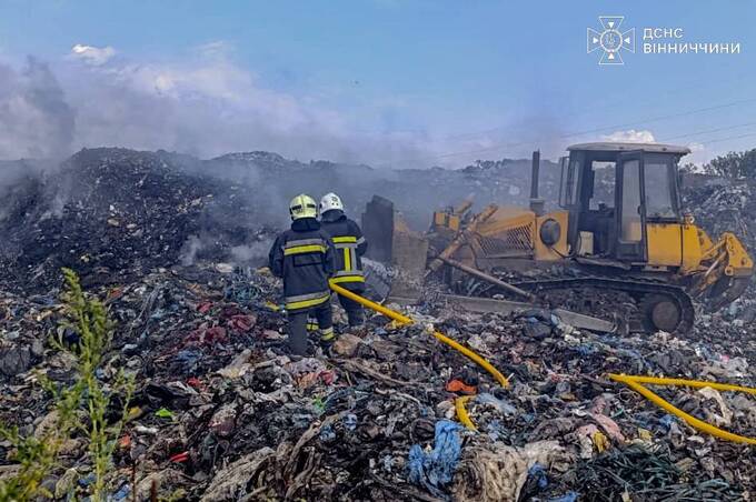 На Вінниччині за добу рятувальники ліквідували 13 пожеж на відкритих територіях