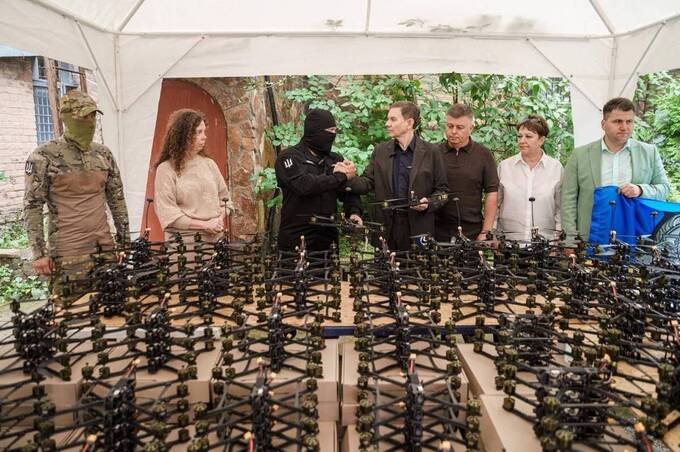 Ще 300 FPV-дронів передав Міжрегіональний координаційний гуманітарний штаб спецпідрозділу «Артан»