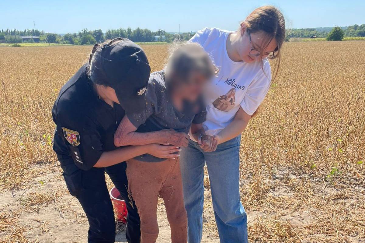 На Вінниччині поліцейські знайшли 82-річну пенсіонерку, яка заблукала в полі