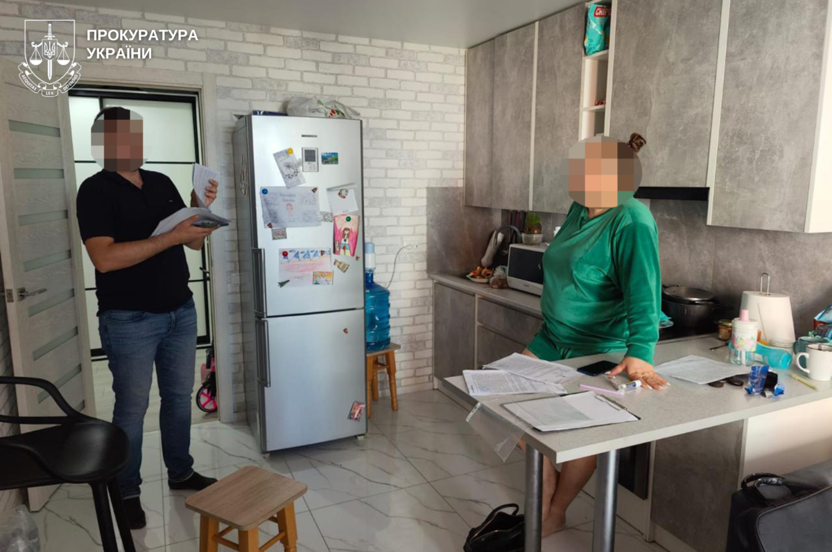 Перешкоджали діяльності Вінницького ОМТЦК та СП: трьом жінкам оголосили підозру за акцію біля стадіону