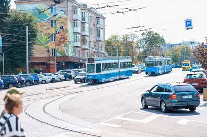 Ще два швейцарські трамваї Tram 2000 почали курсувати Вінницею на маршрутах №2 і №5