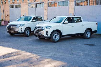 Міжрегіональний координаційний гуманітарний штаб передав захисникам дві нових автівки
 Міжрегіональний координаційний гуманітарний штаб передав захисникам дві нових автівки