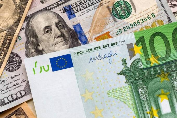НБУ оновив курс валют: скільки коштує євро, долар та злотий у п'ятницю, 12 вересня