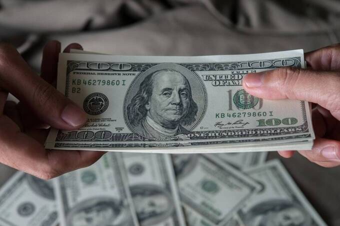 НБУ оновив курс валют: скільки коштує євро, долар та злотий у суботу, 13 вересня