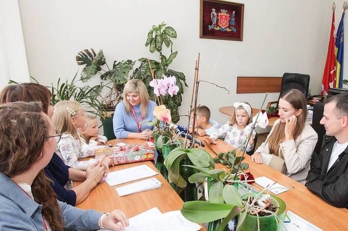 У День усиновлення Вінницька міська рада підтримала сім’ї з прийомними дітьми