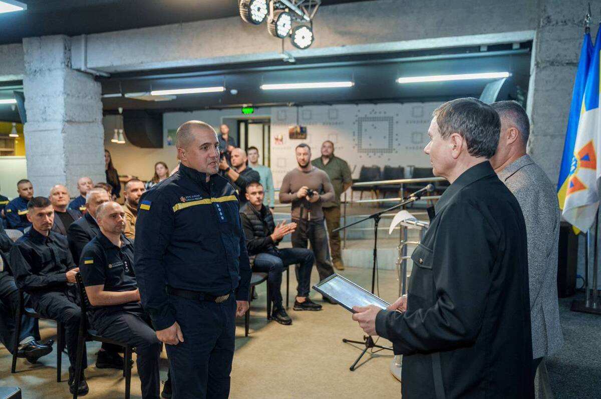 День рятівника у Вінниці: подяка героям, які щодня ризикують життям