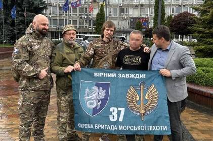 Вінниця передала ще один позашляховик для 37-ї бригади морської піхоти Вінниця передала ще один позашляховик для 37-ї бригади морської піхоти