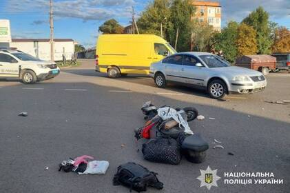 В області сталося дві ДТП, у яких травмувалися водії електроскутера і мопеда
 В області сталося дві ДТП, у яких травмувалися водії електроскутера і мопеда