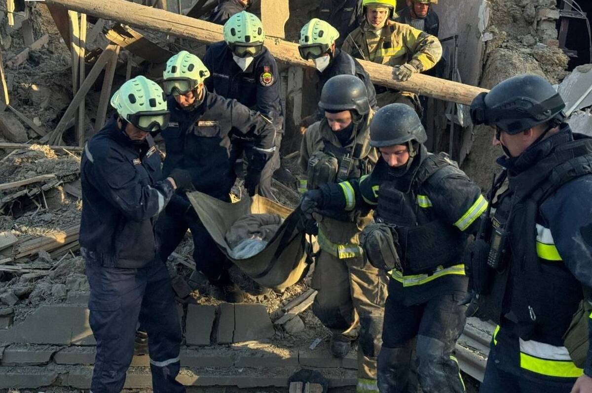 Запоріжжя зазнало масованого авіаудару: є загиблі та руйнування (фото)