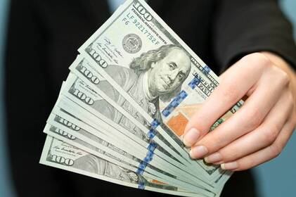 НБУ оновив курс валют: скільки коштує євро, долар та злотий у вівторок, 23 вересня НБУ оновив курс валют: скільки коштує євро, долар та злотий у вівторок, 23 вересня