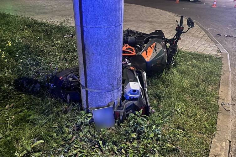 Підліток на мотоциклі потрапив у серйозну аварію у Вінниці