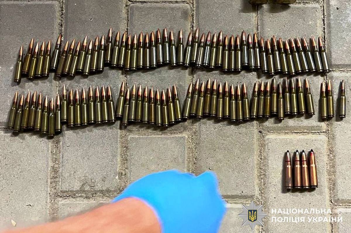 У Гайсині чоловіка судитимуть за незаконне зберігання гранат і вибухівки