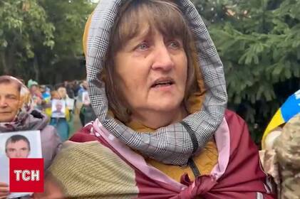 Три роки і п’ять місяців очікування: мати з Гайсина дочекалася сина з полону