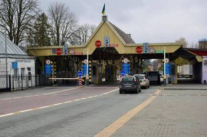 На пункті пропуску «Могилів-Подільський» зупинили рух авто