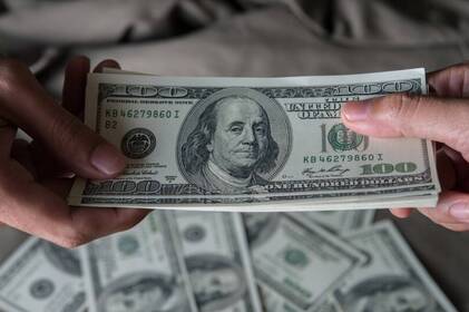 НБУ оновив курс валют: скільки коштує євро, долар та злотий у суботу, 11 жовтня
