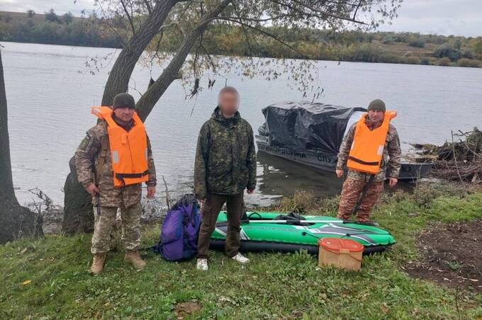 Каякер із Полтавщини намагався переплисти Дністер і потрапив у руки прикордонників