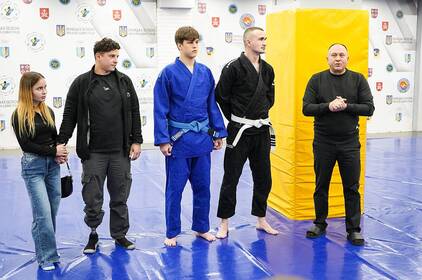 Ветерани Олександр Міхов та Богдан Копчатов завітали на тренування до юних дзюдоїстів у Вінниці