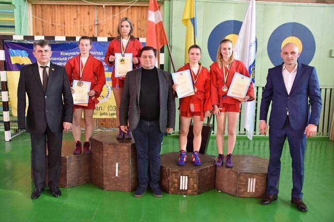 Вінничанка Юлія Бурлак стала чемпіонкою в одній з категорій кубку України з самбо