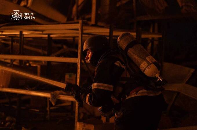 Росія атакувала Київ балістичними ракетами: є загиблий і поранені