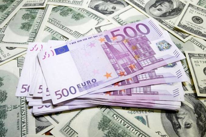 НБУ оновив курс валют: скільки коштує євро, долар та злотий у п'ятницю, 31 жовтня НБУ оновив курс валют: скільки коштує євро, долар та злотий у п'ятницю, 31 жовтня