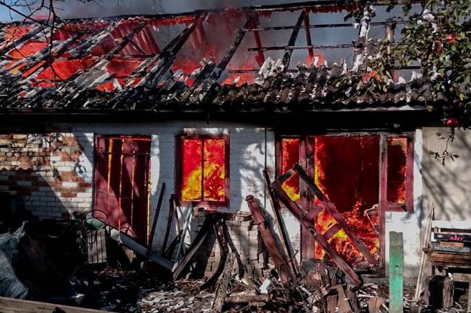 На Вінниччині за добу сталося шість пожеж: горіли господарча будівля, авто та птахівниче господарство На Вінниччині за добу сталося шість пожеж: горіли господарча будівля, авто та птахівниче господарство