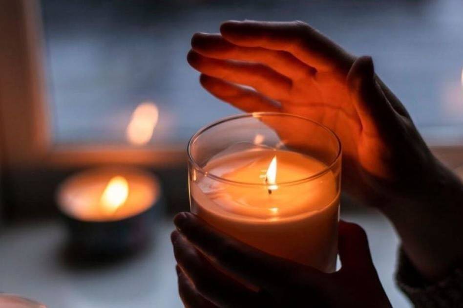 Чому техніка може згоріти під час відключень світла та як цьому запобігти