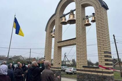 У Хмільнику освятили дзвіницю, зведену на честь загиблого Героя Олександра Марківського (фото)