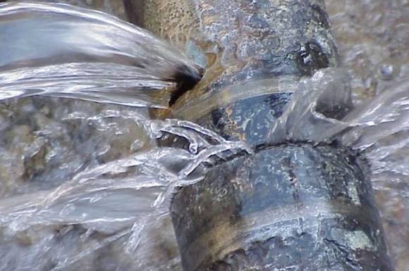 У Вінниці «полетів» магістральний водогін: без води залишаться Агрономічне та Пирогово