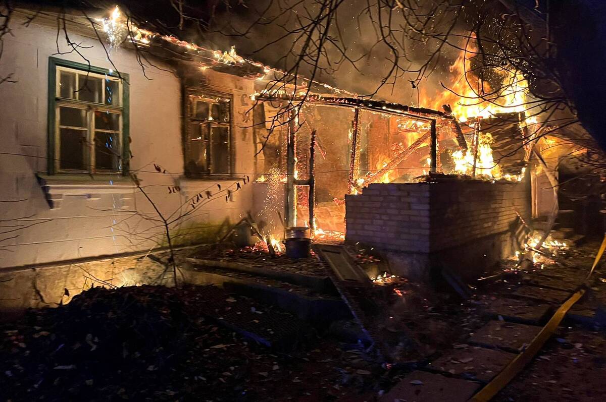 Через запалену свічку в Калинівці ледь не сталася трагедія: жінку врятували рятувальники