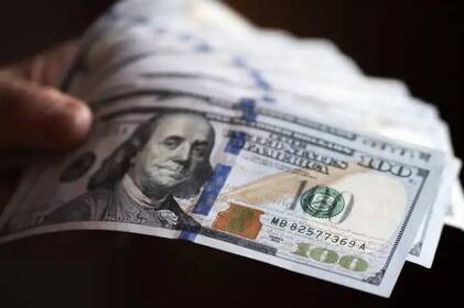 НБУ оновив курс валют: скільки коштує євро, долар та злотий у суботу, 15 листопада