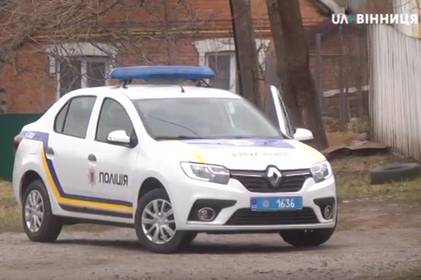 У Вороновиці за кошти громади для дільничного офіцера придбали службове авто У Вороновиці за кошти громади для дільничного офіцера придбали службове авто