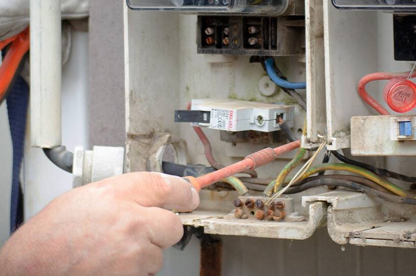 У Барському та Немирівському районах виявлено складні схеми крадіжки електроенергії