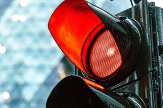 Пам'ятаємо героїв: в Одесі ввели нову систему на світлофорах