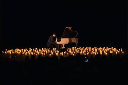 Музика, що зцілює серце і душу! 1 грудня вінничан зачарує концерт «Музика при свічках: Людовіко Ейнауді та Ян Тірсен»