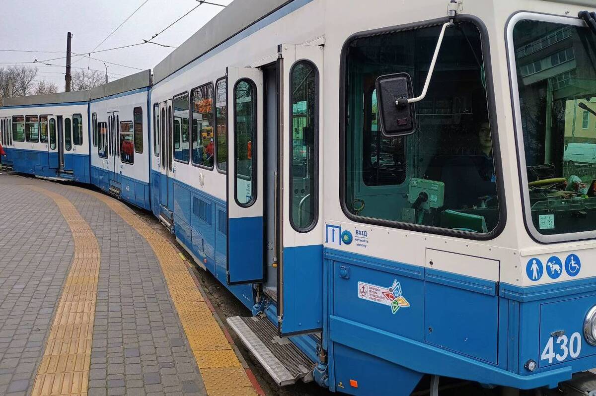 У Вінниці тестують трисекційний трамвай Tram2000 з низькопідлоговою секцією