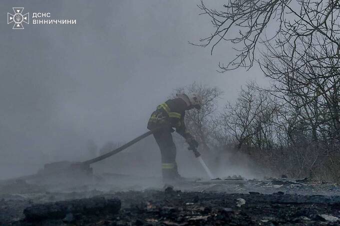 За минулу добу на Вінниччині сталася низка пожеж у житлових будинках та зерносушарці (фото)