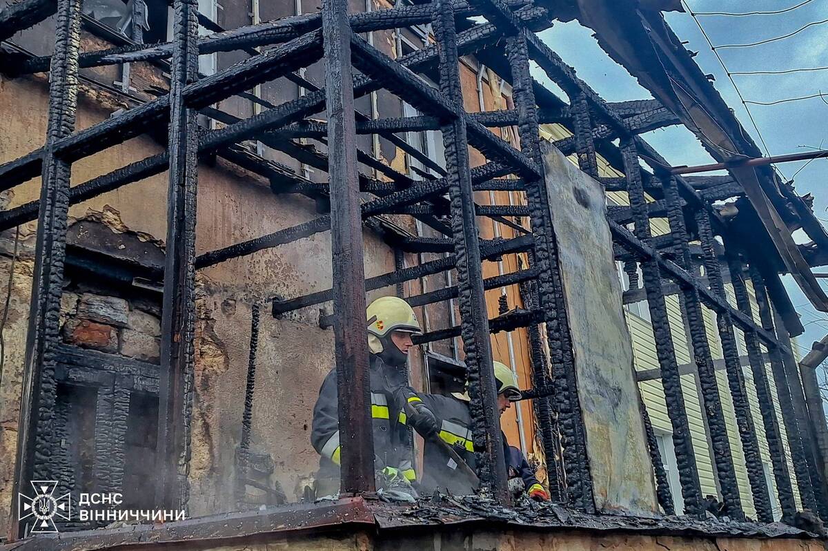 Минулої доби рятувальники ліквідували пожежі в будинку, музичній школі та зерносушарці