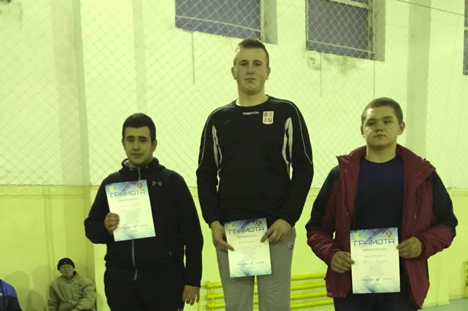 Вінничани здобули 13 медалей на чемпіонаті з вільної боротьби 
