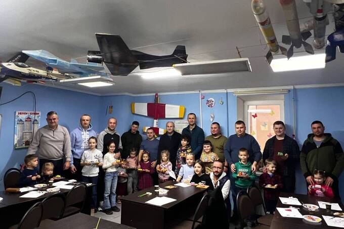 У Вінниці тати й діти створили теплі спогади на творчому майстер-класі