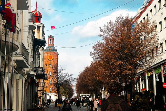 У Вінниці з Вежі Артинова знову лунають різдвяні мелодії: що звучить цього року