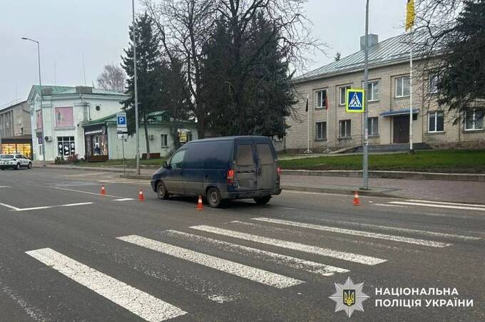 У Немирові водій Fiat збив двох пішоходів на переході: постраждалі в лікарні