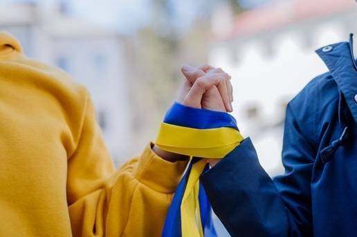 Більшість українців готові до тривалої війни: результати опитування КМІС