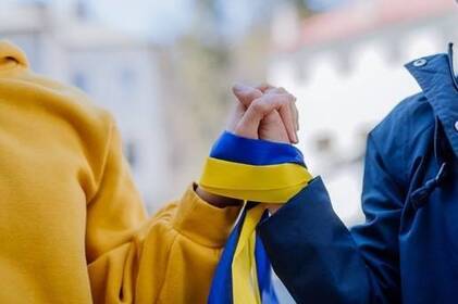 Більшість українців готові до тривалої війни: результати опитування КМІС